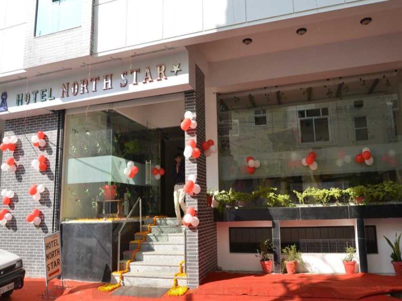 Hotel North Star Udaipur Exteriör bild